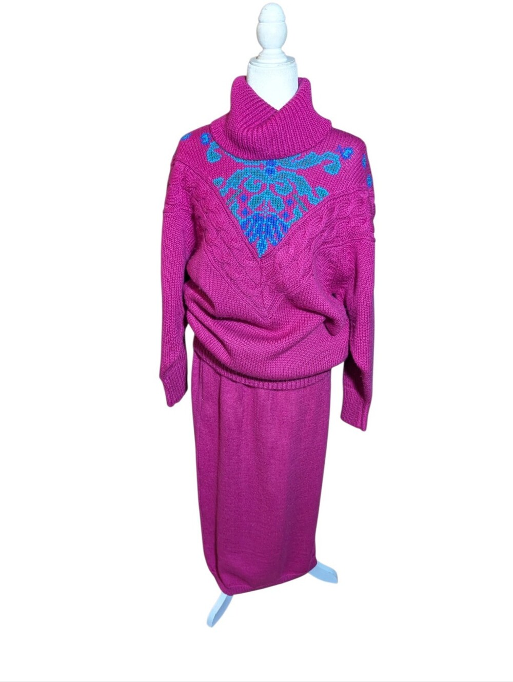 Vtg Wool Fuchsia Chunky Needlepoint Cowl Cable Knit Sweater with Midi Skirt Sz M